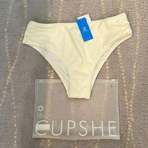 Cupshe mid-rise bikini bottoms with flattering side gather detail.